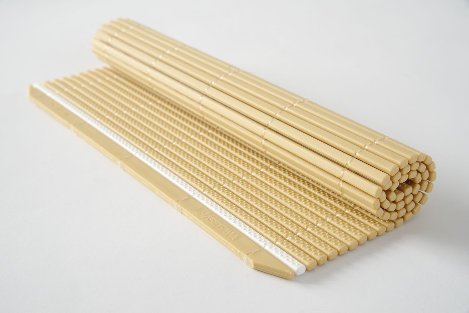 Mata Makisu do rolowania sushi, Hasegawa, beżowy, 250x165mm, Prostokątny